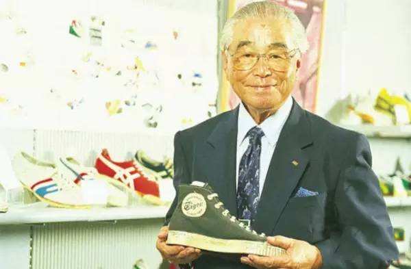 2019冬季李宇春代言的鬼冢虎,鬼冢虎corsair李宇春