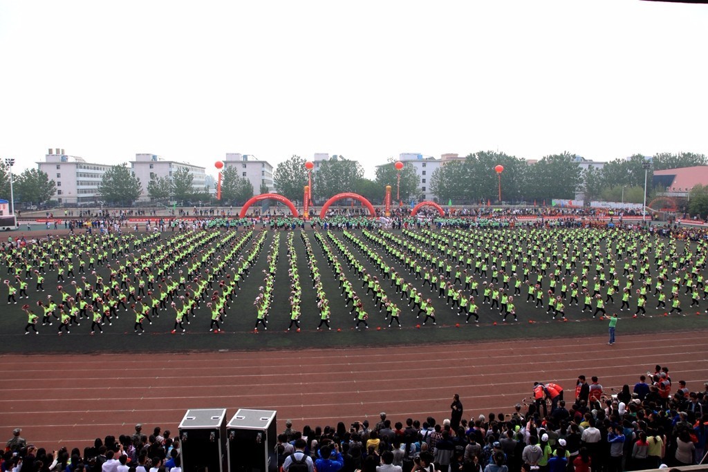 盘点校运会的开幕式,盘点各校运会开幕
