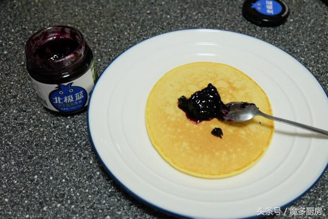 用鸡蛋和面粉做鸡蛋松饼,如何只用鸡蛋面粉做松饼