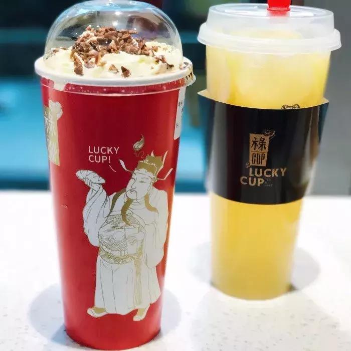 广州奶茶店被挤爆,奶茶店被挤爆