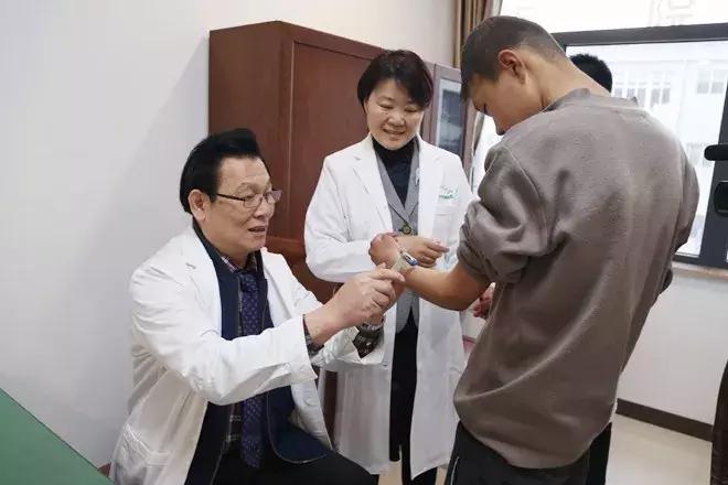 爱的加时赛丨大型义诊提前进行，脑瘫患者盼来“北京专家”