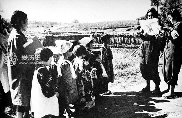 战时狂热的日本女子青年团把青春一心一意献给了侵略