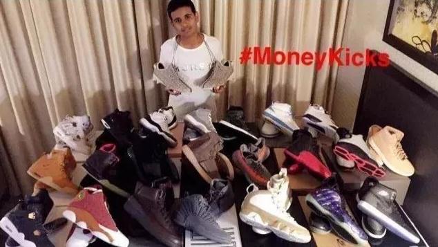 迪拜成龙专属超跑,迪拜成龙