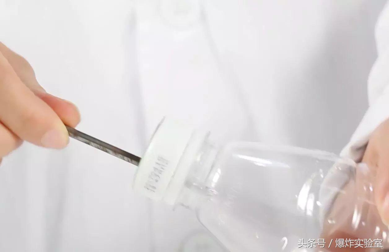 柠檬酸和小苏打怎样做成彩虹喷泉,醋加小苏打制作泡泡