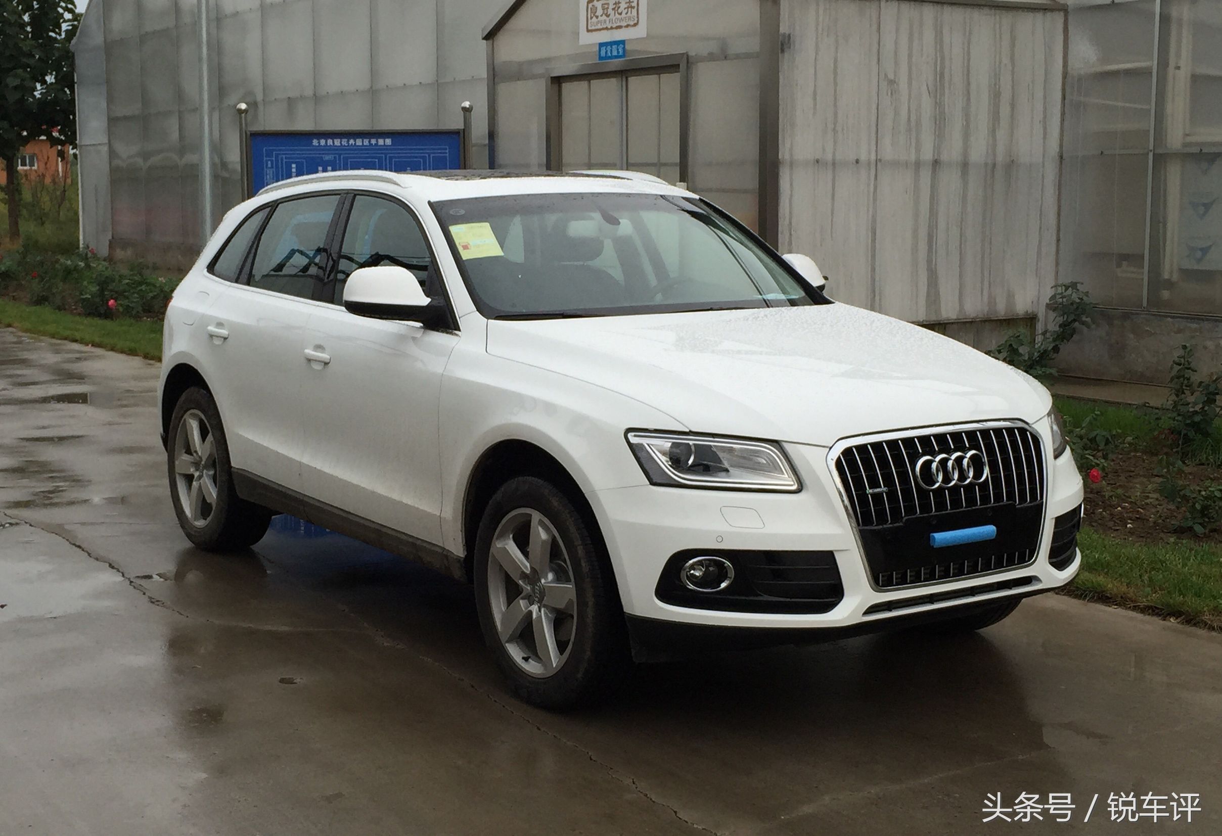 2022款奥迪q5棕色内饰,奥迪q5内饰臭解决方案