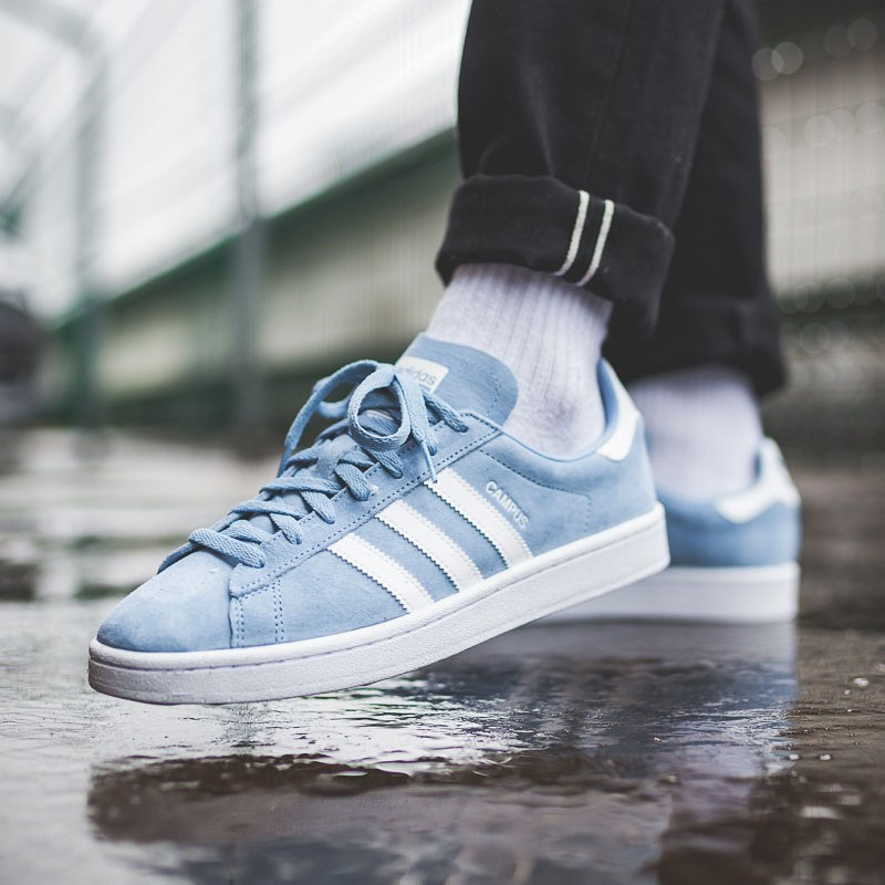 最近很火的红白色球鞋,个性张扬的球鞋