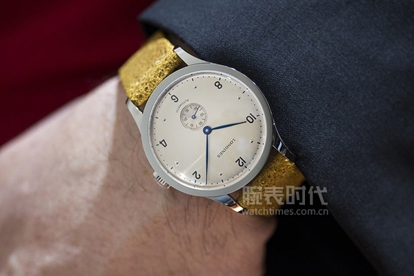 浪琴经典复刻手表如何调时间,时针钟表