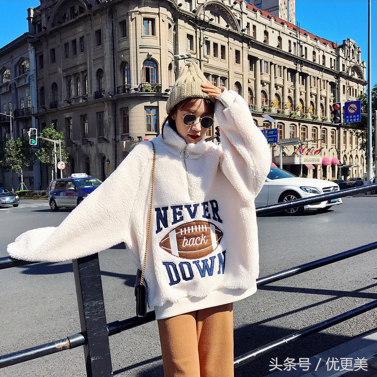 减龄连帽卫衣,连帽卫衣和连帽针织衫哪个减龄