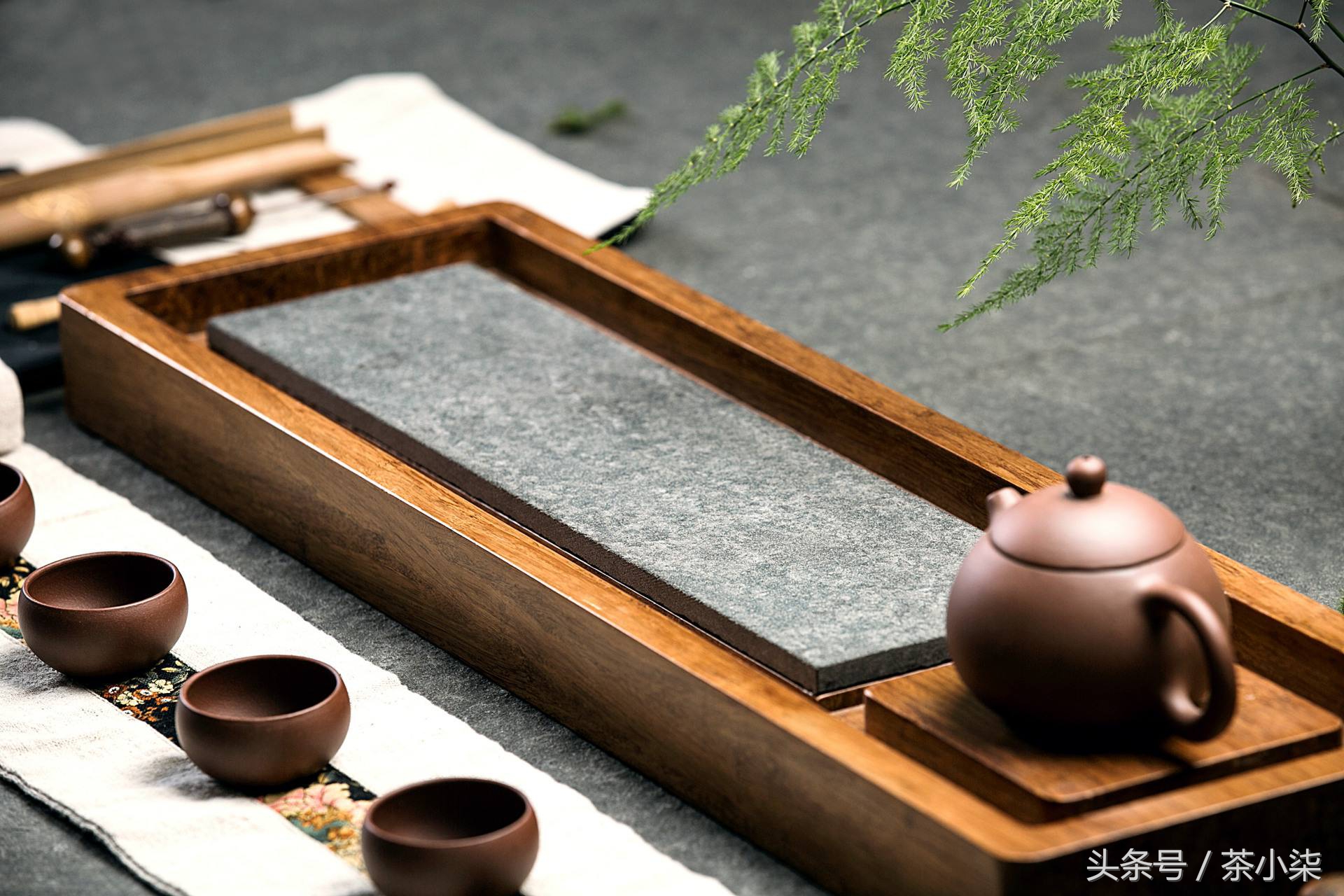 花梨木和乌檀木茶盘哪个好,黑檀木花梨木茶盘最好