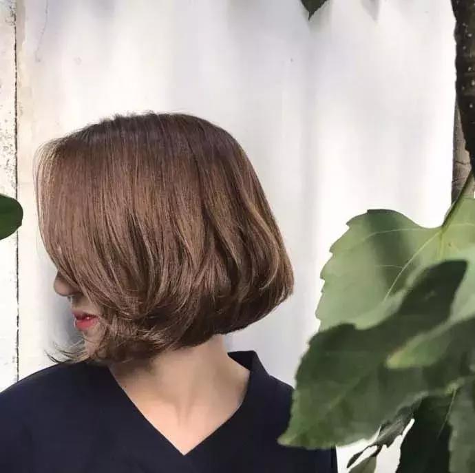 短发剪完不好看咋办,剪了不好看的短发怎么办