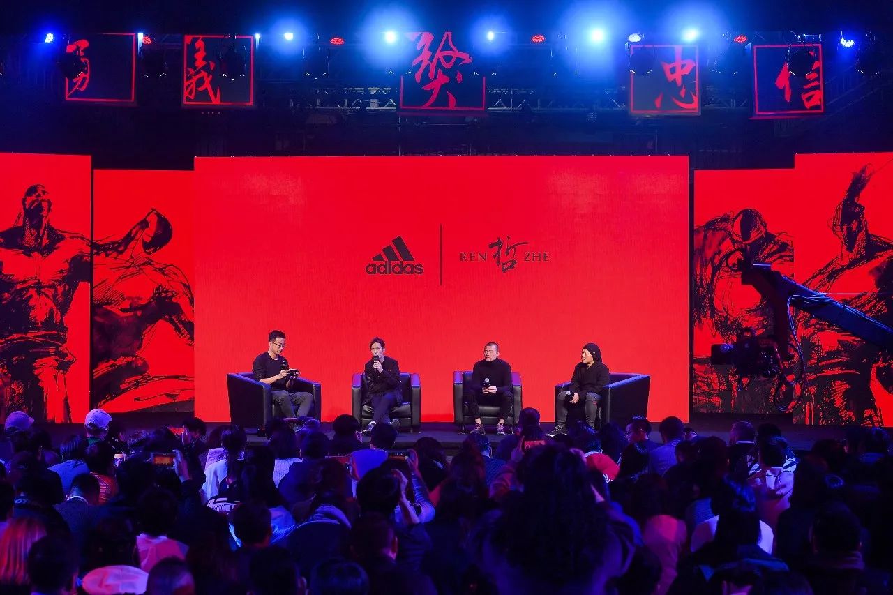 一个雕塑家所创作的球鞋是怎样做到「獒视群雄」的？