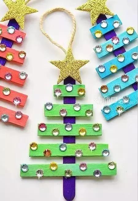 幼儿园废旧纸箱走廊环创吊饰双面,用废旧物品做关于冬天的手工吊饰