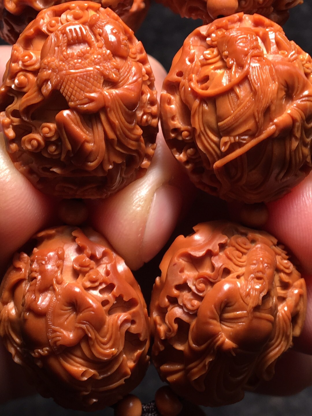 橄榄核雕的作品图片大全,橄榄核雕沈峰作品