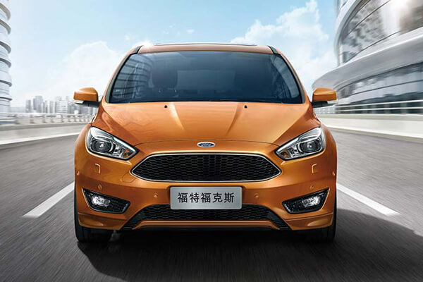 听改装师的福克斯原车音响系统分析,网友说:我想换车!