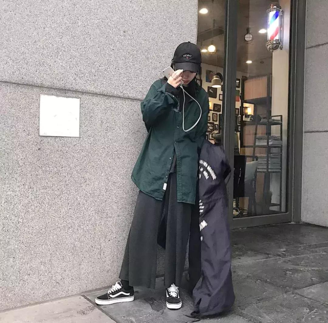 新年N场合｜全能的Vans风格不止街头嘻哈，还能