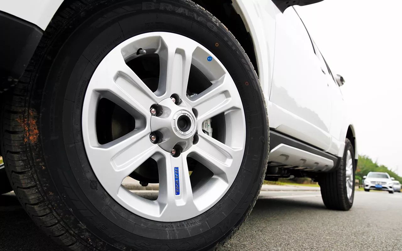 老款哈弗h5实测,新哈弗h5回归定制版试驾