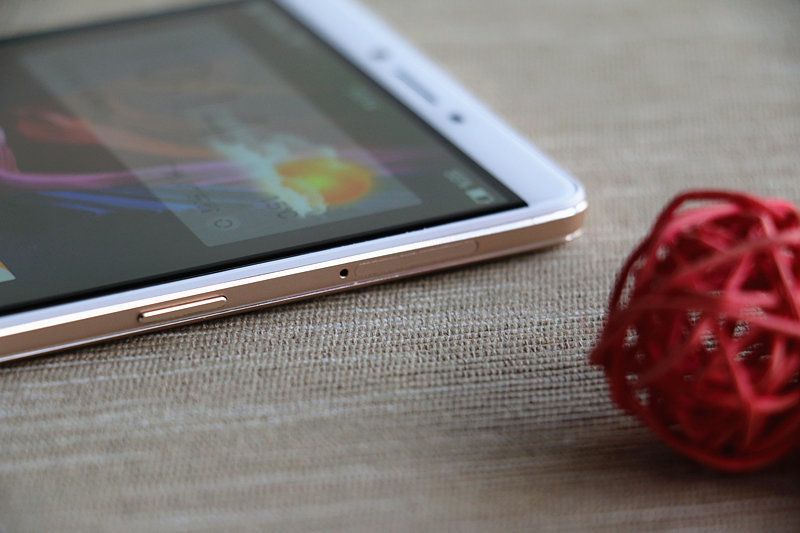 优雅与暴力的完美结合体,oppor7和oppor7plus对比