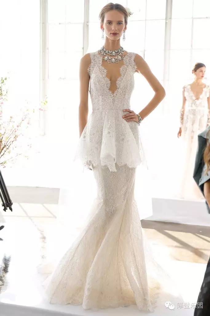 两地办婚礼可以穿两次婚纱吗,婚礼可以穿露脚的婚纱吗