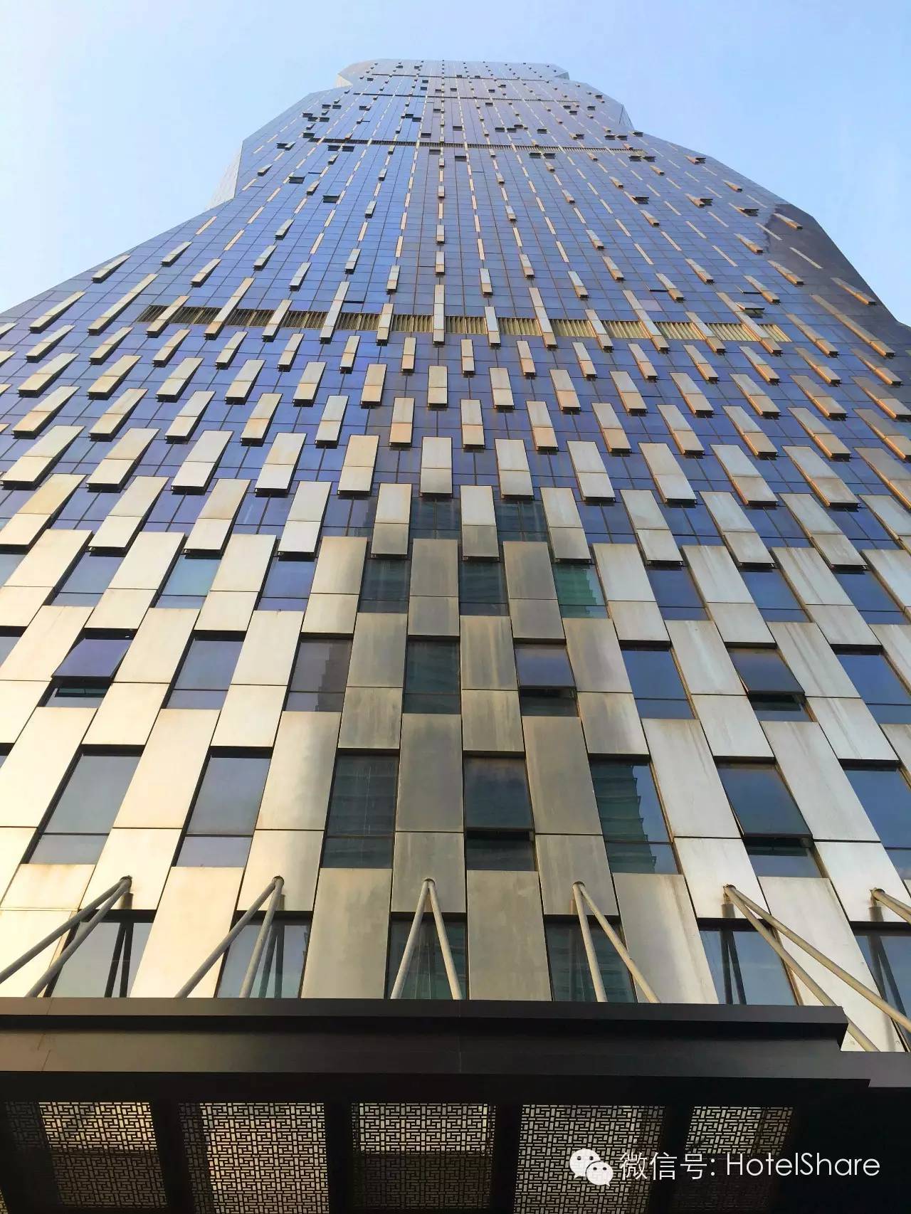 63楼泳池望月、70楼酒吧摘星，广州柏悦|探店首发