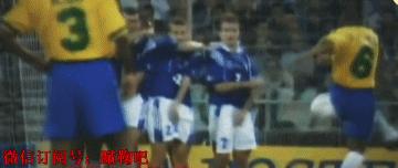 脚法进球,gif射门教学动态图