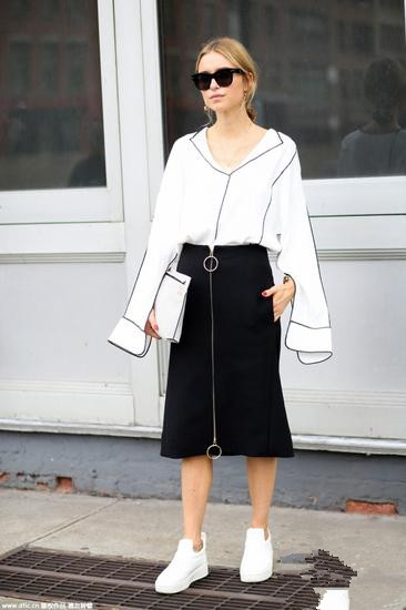 潮流icon怎么穿,时尚icon的优雅穿搭惊艳夏日街头