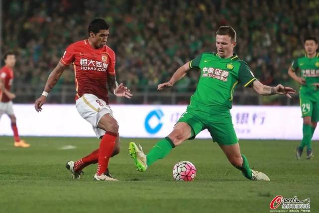 99年的他已经在中超崭露头角,80后的你还打游戏呢?