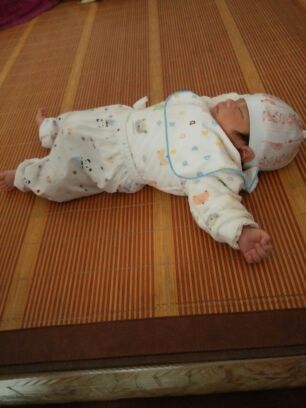 顺产胎儿呛到羊水是怎么回事,孕妇顺产不用力