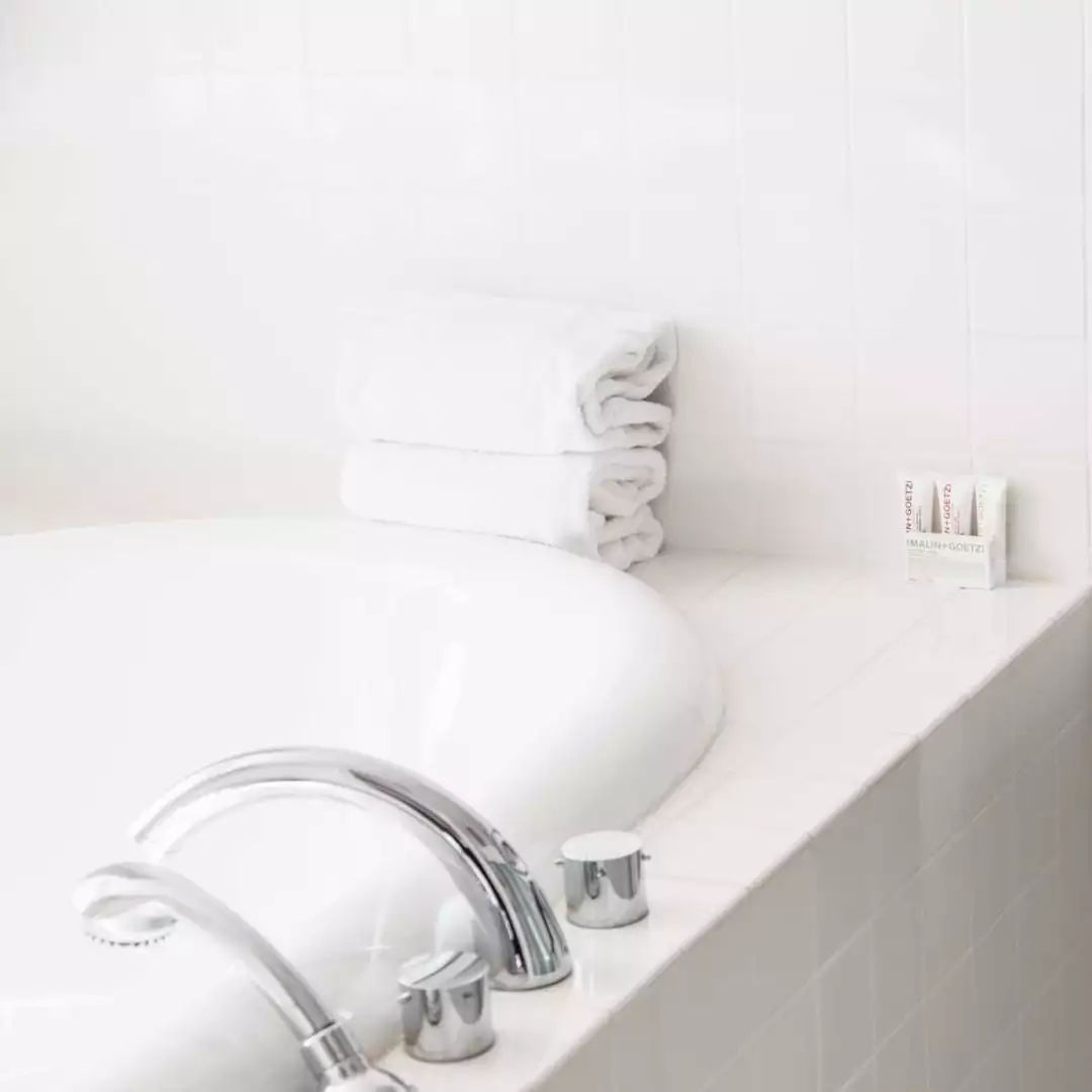 这些酒店里的润肤露、香皂不顺回家｜损失可太大了……