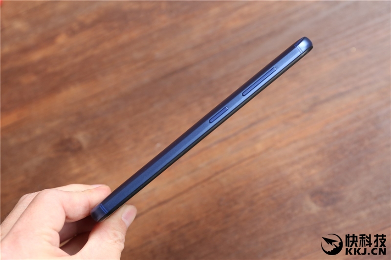 899元!红辣椒7X手机评测:全面屏+4GB内存