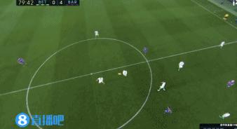 19岁的梅西给足坛带来的震撼,梅西的高光时刻人缝1v3无解过人