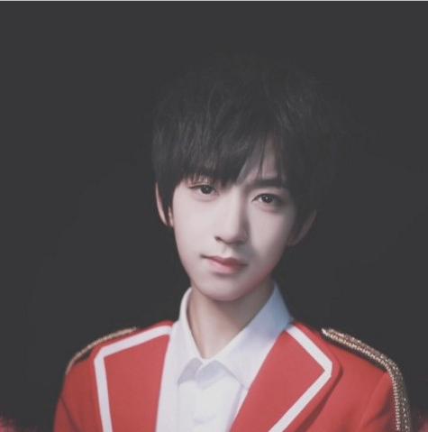 tf家族兄弟们对贺峻霖的宠爱,tf家族贺峻霖几代