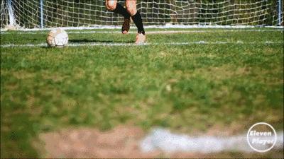 足球过人实用技巧小学生,足球五人制过人小技巧简单