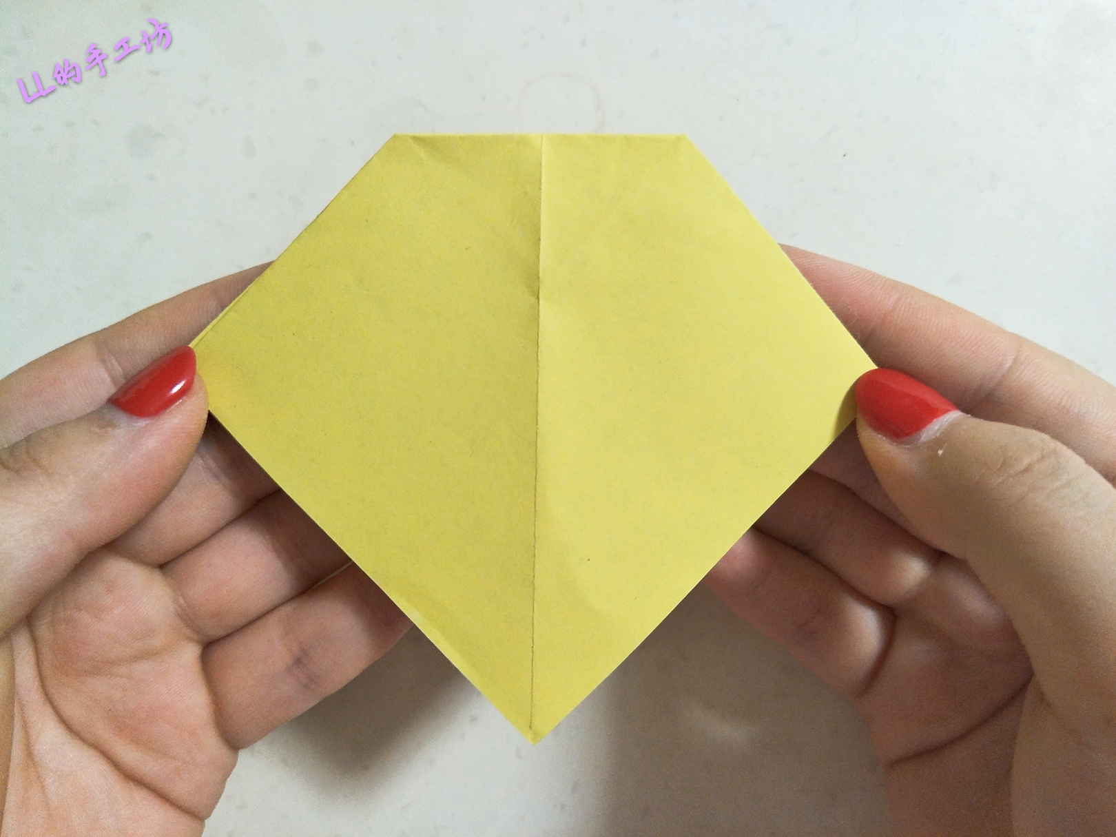 纸折的蝴蝶结教程,蝴蝶结怎么折出来简单又美丽