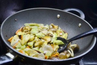 私房烤鱼如何做,烤鱼美食教程家庭版