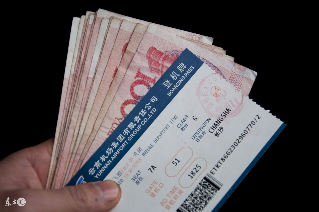 未满岁的孩子带上飞机要买票吗,带6岁的小孩坐飞机要买机票吗