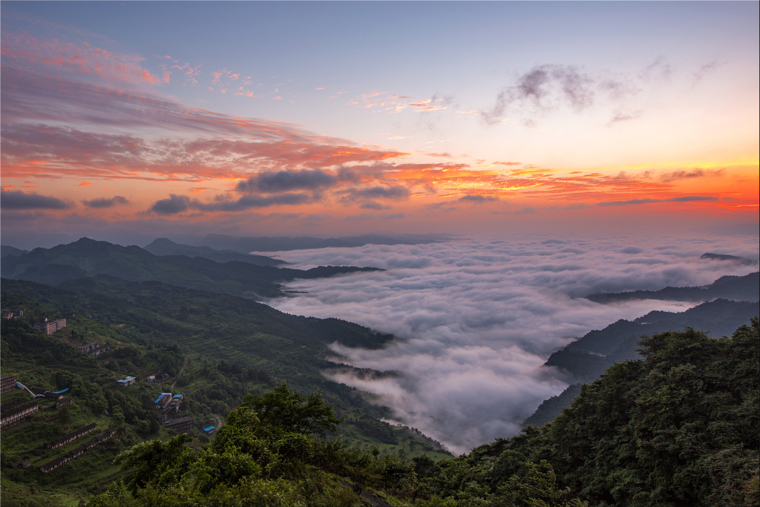 湘西龙脉风水传说,湘西龙山龙脉风水宝地