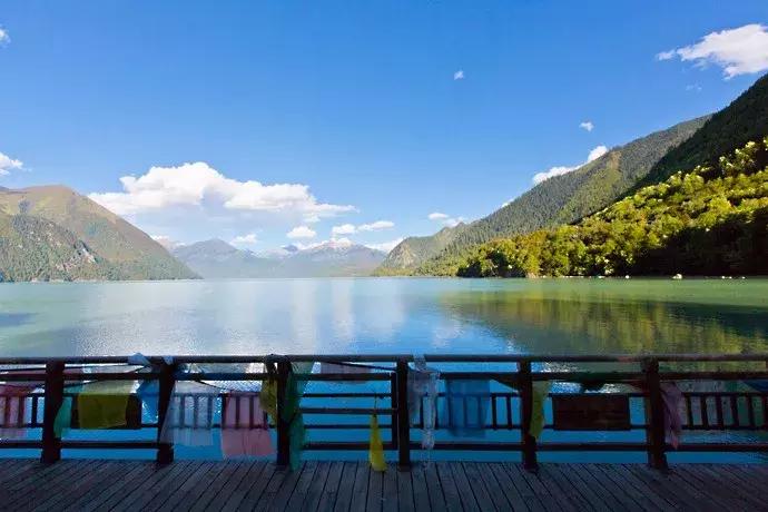 拉林高速最美段,公路的颜值