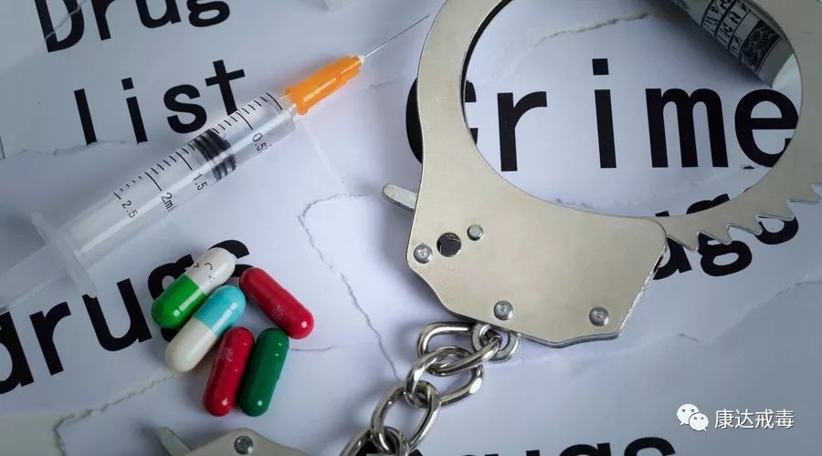 吸毒者一般都会有什么症状,吸毒最严重的8个征兆