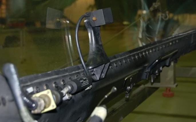 直10头盔瞄准具,阿帕奇激光瞄准头盔