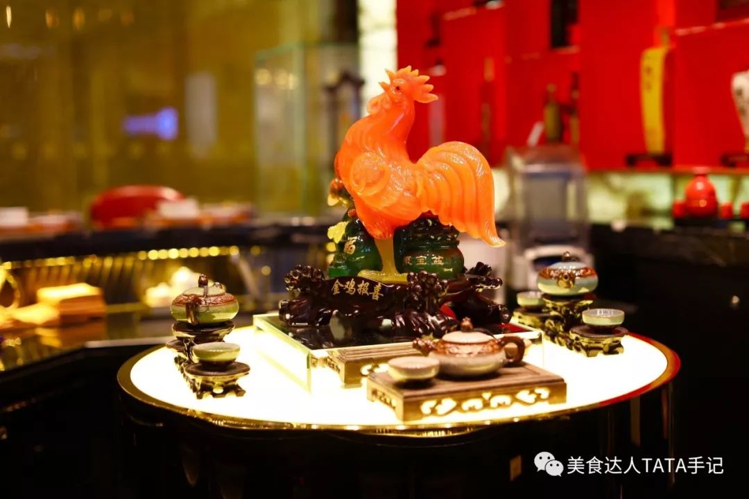 一不留神就掉进坑里,一不留神就会掉进一个大坑