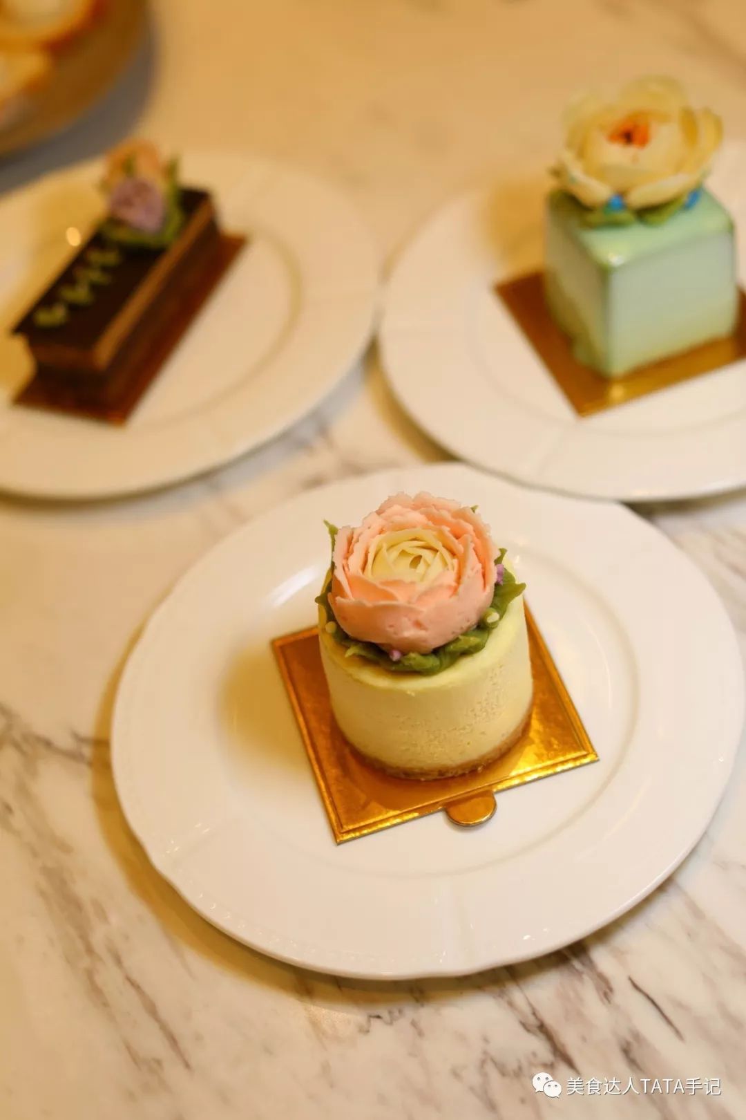 一不留神就掉进坑里,一不留神就会掉进一个大坑