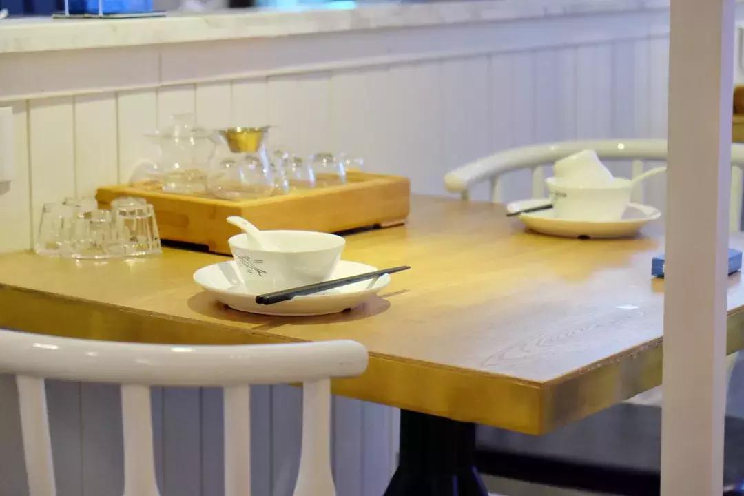 贵阳平价海鲜店,高大上的海鲜店装修