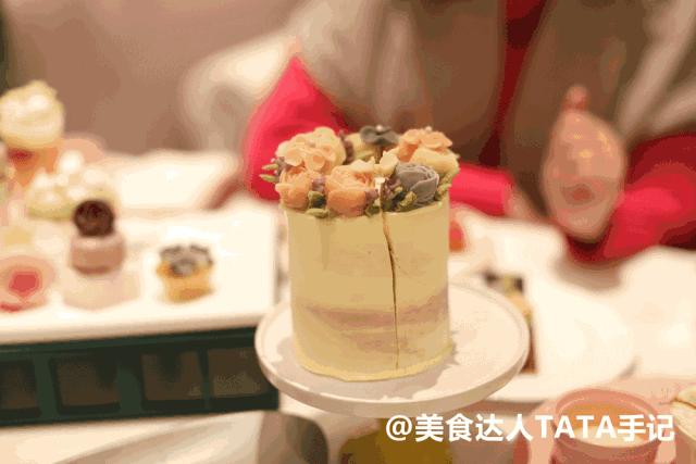 一不留神就掉进坑里,一不留神就会掉进一个大坑