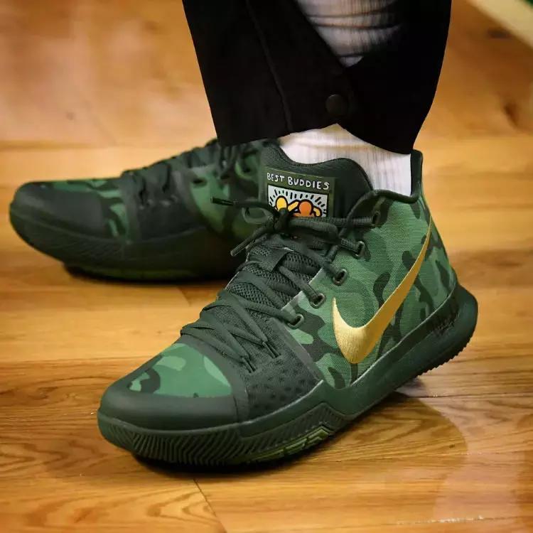 看欧文打球的反应,看到了欧文的影子