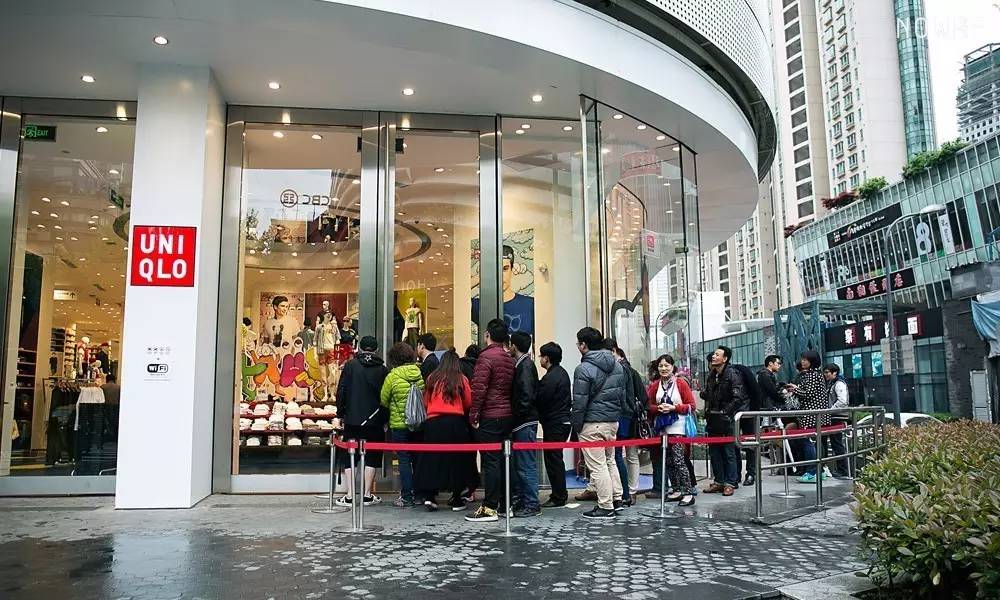 和别人撞衫的衣服还穿吗,uniqlokaws穿搭