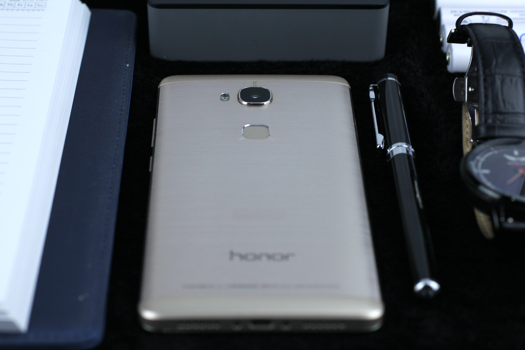 千元机畅玩,令人无法拒绝的荣耀畅玩5x