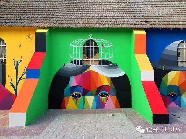 上帝涂鸦：他将废弃教堂变成了彩虹天堂