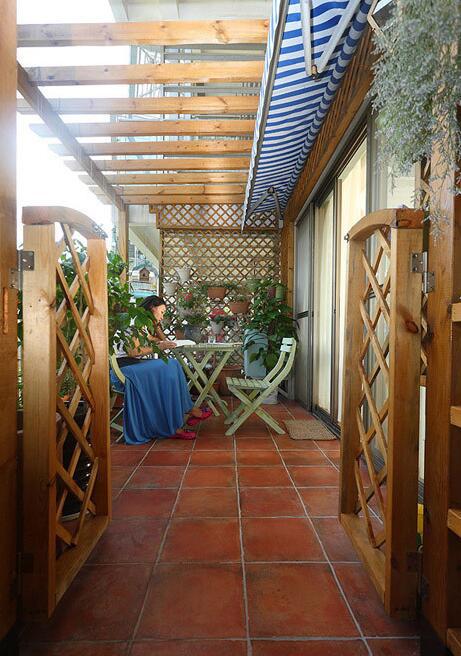 为了采光做玻璃地板,屋顶仿古砖好不好