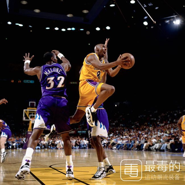 科比生涯球衣回顾,科比生涯最后一战球鞋