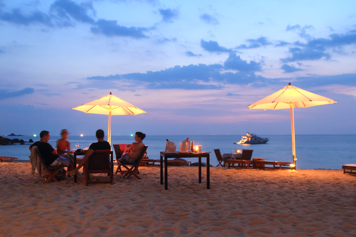 普吉岛卡伦海滩自助餐,普吉岛卡伦海滩怎么样